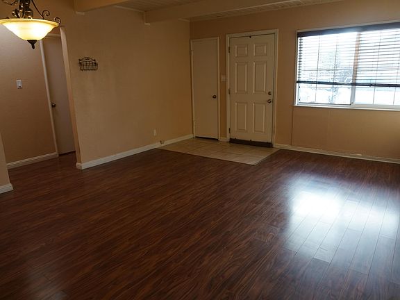 3rd image of 310 Monmouth Dr
