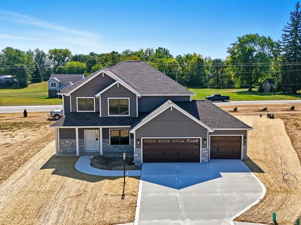 1577 Bracht Ct, Huntertown, IN 46748