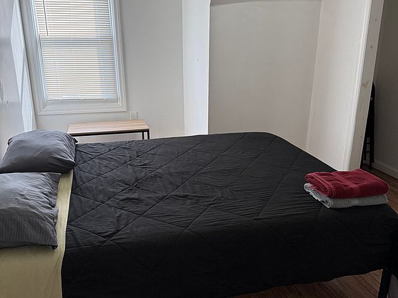 4th image of 279 Osborne Ter Floor 3