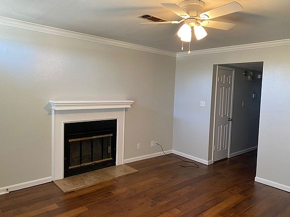 2nd image of 2138 Airline Dr Unit 116