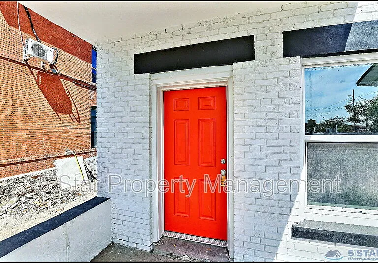 615 Arizona Ave #2 — Photo 6