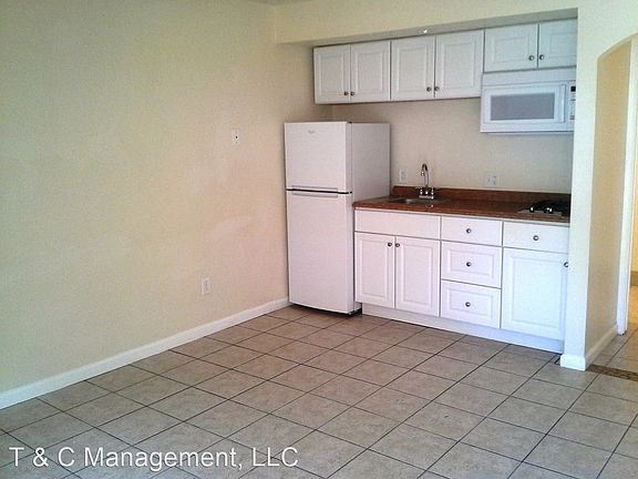 5th image of 520 Ortiz Dr SE #3
