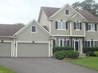 3951 Arlington Dr, Woodbury, MN 55129