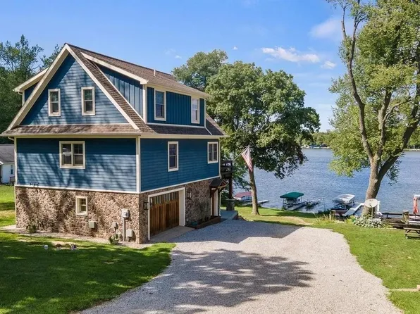 160 Lane 100 Long Lk, Fremont, IN 46737