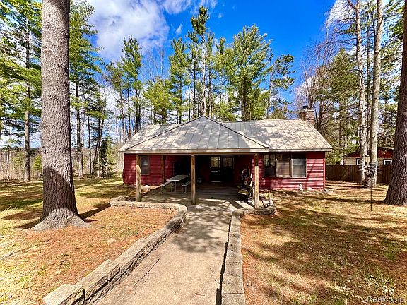 3rd image of 10931 N Roberts Rd