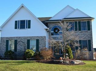 6454 Ulana Ln, Allentown, PA 18104