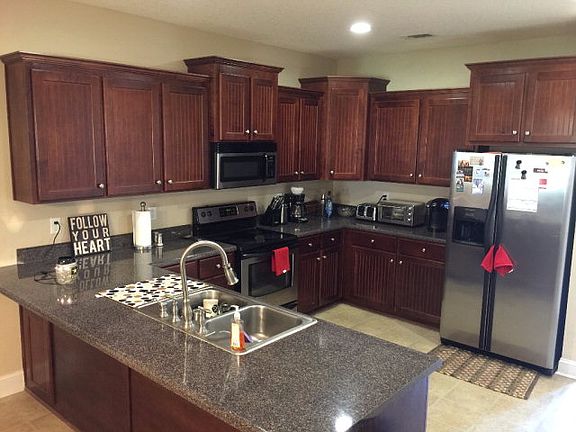 5th image of 279 Kalynne Way NE