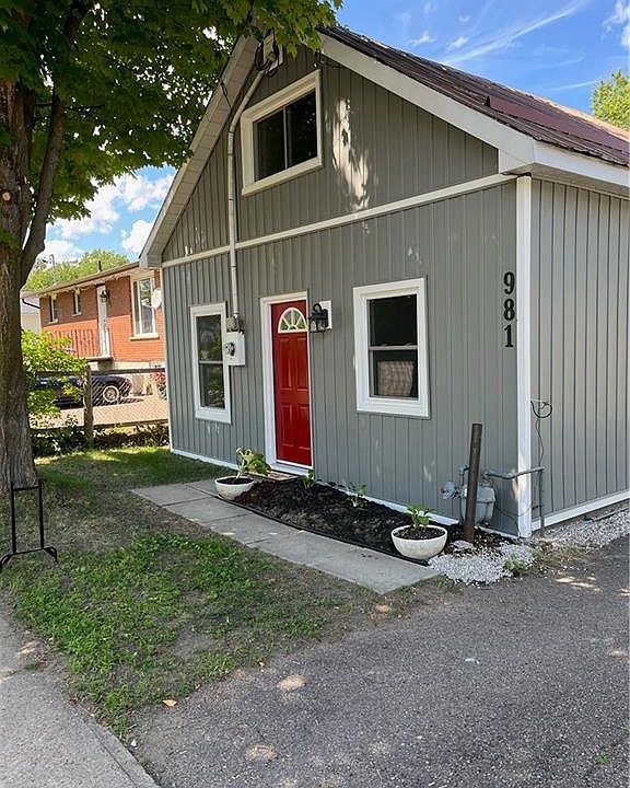 2nd image of 981 Lea St