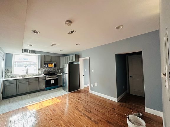 3rd image of 1431 N 20th St Floor 2