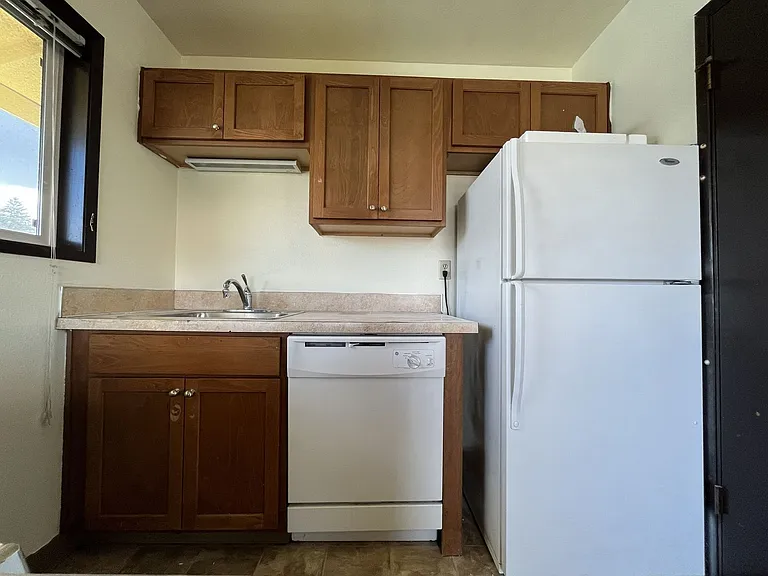4660 NE Lombard St — Photo 8