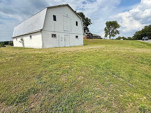 5th image of 12 County Road 1058