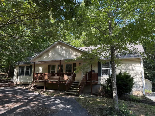 1325 Marina Dr, Grove, OK 74344