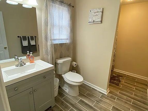 5th image of 5338 Windy Valley Dr