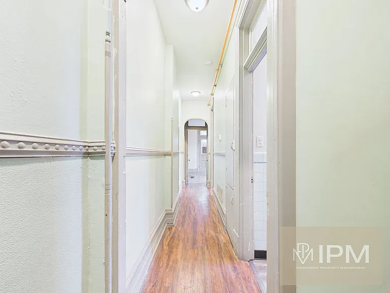 142 E Philadelphia St — Photo 15