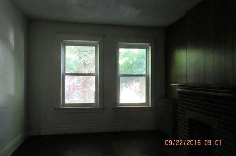 1st image of 4534 Adelaide Ave