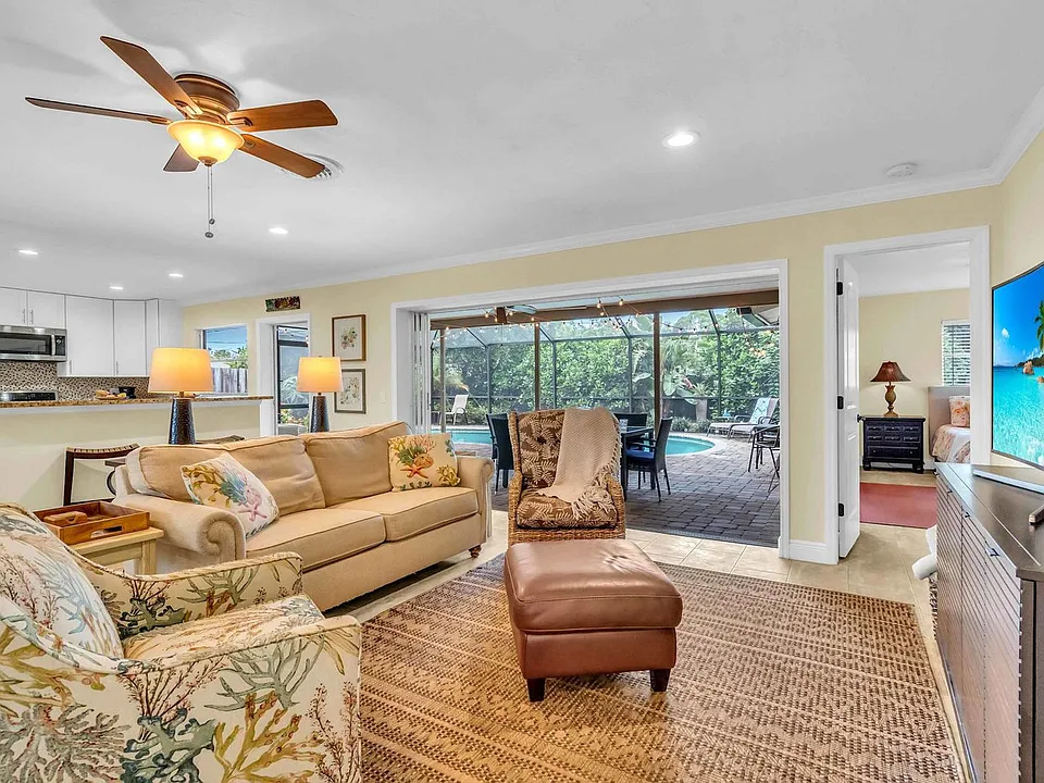 2723 Gulf Gate Dr #ID1624237P