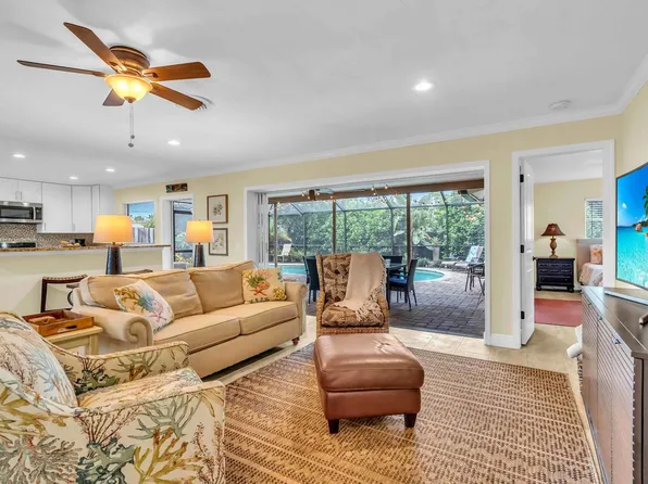 2723 Gulf Gate Dr #Id1624237p, Sarasota, FL 34231