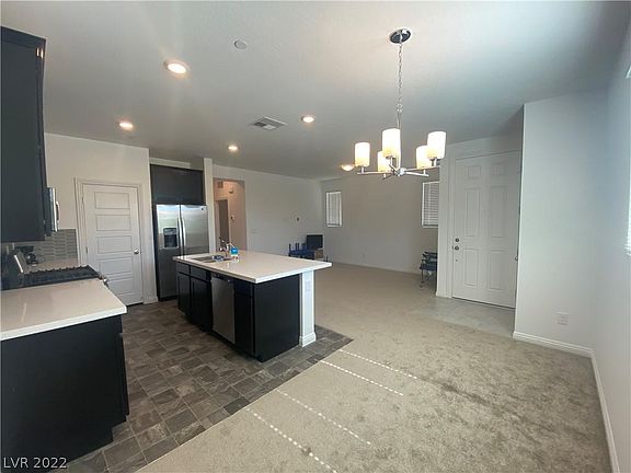4th image of 6493 Silver Estates Ave