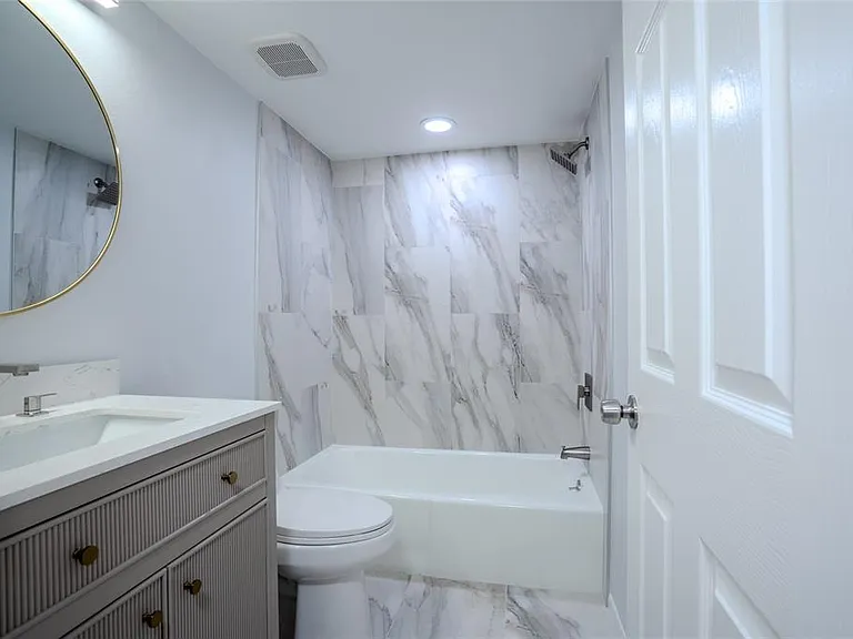 5797 Summer Side Ln #7A — Photo 20