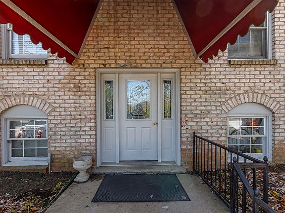 2nd image of 175 Malabu Dr APT 48