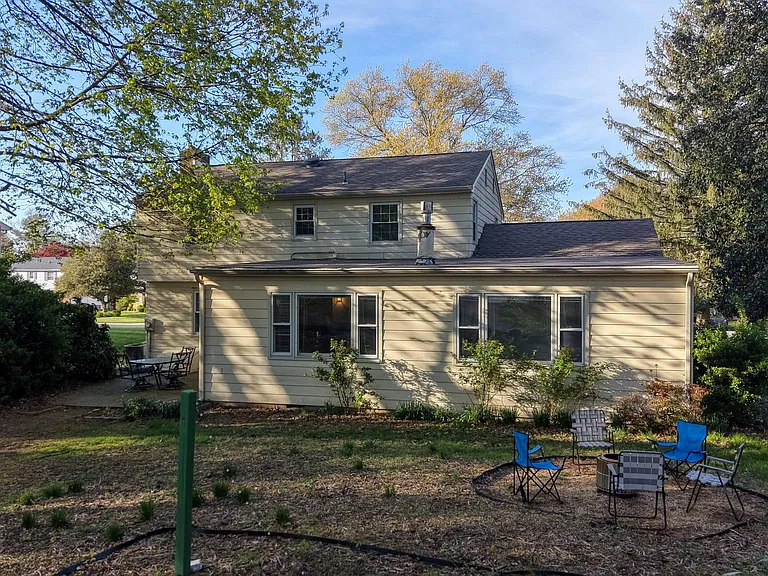 74 S Fairfield Dr — Photo 35
