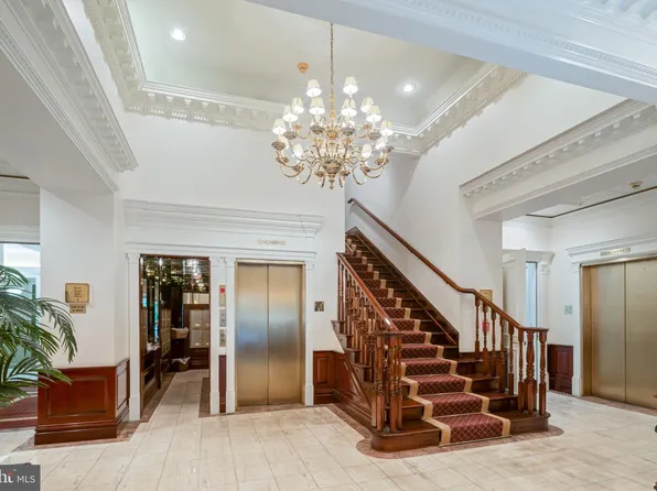 211-25 S 4th St #306, Philadelphia, PA 19106