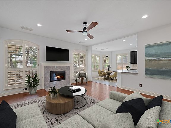 3rd image of 1907 Holly Hill Dr