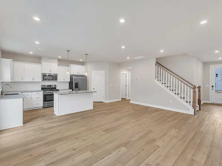 804 Montague Ave — Photo 8