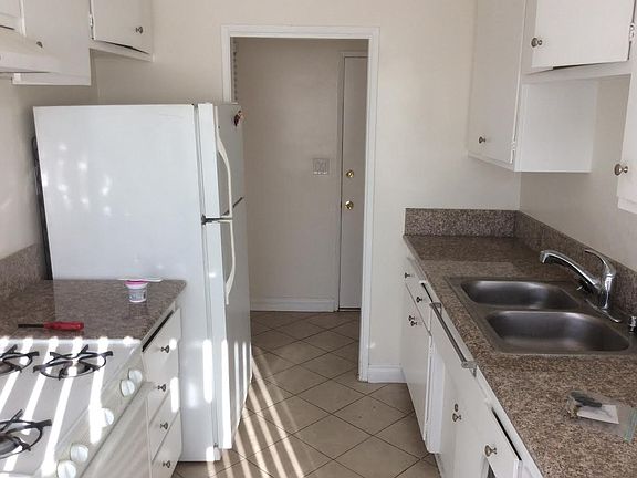 4th image of 2611 Ocean Ave APT 8