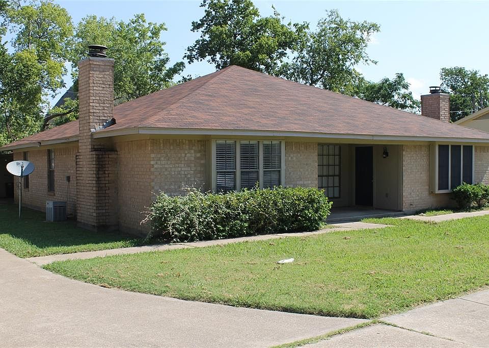 1st image of 713 Windcrest Dr