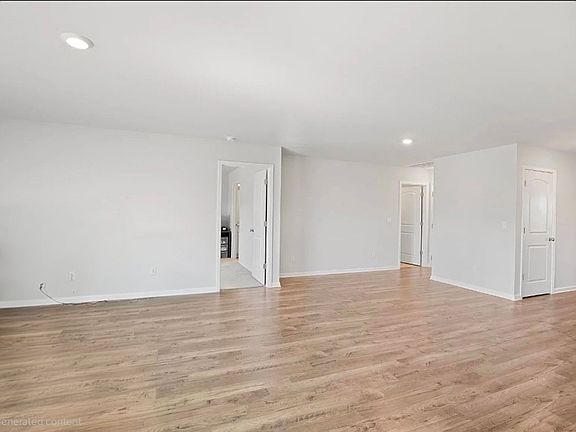 3rd image of 1114 Quail Hollow Rd #W