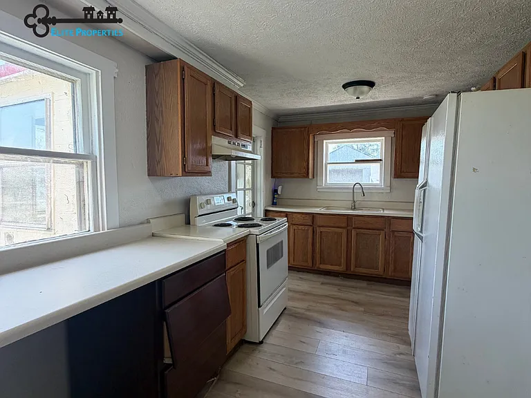 5828 S Farm Road 67 — Photo 3