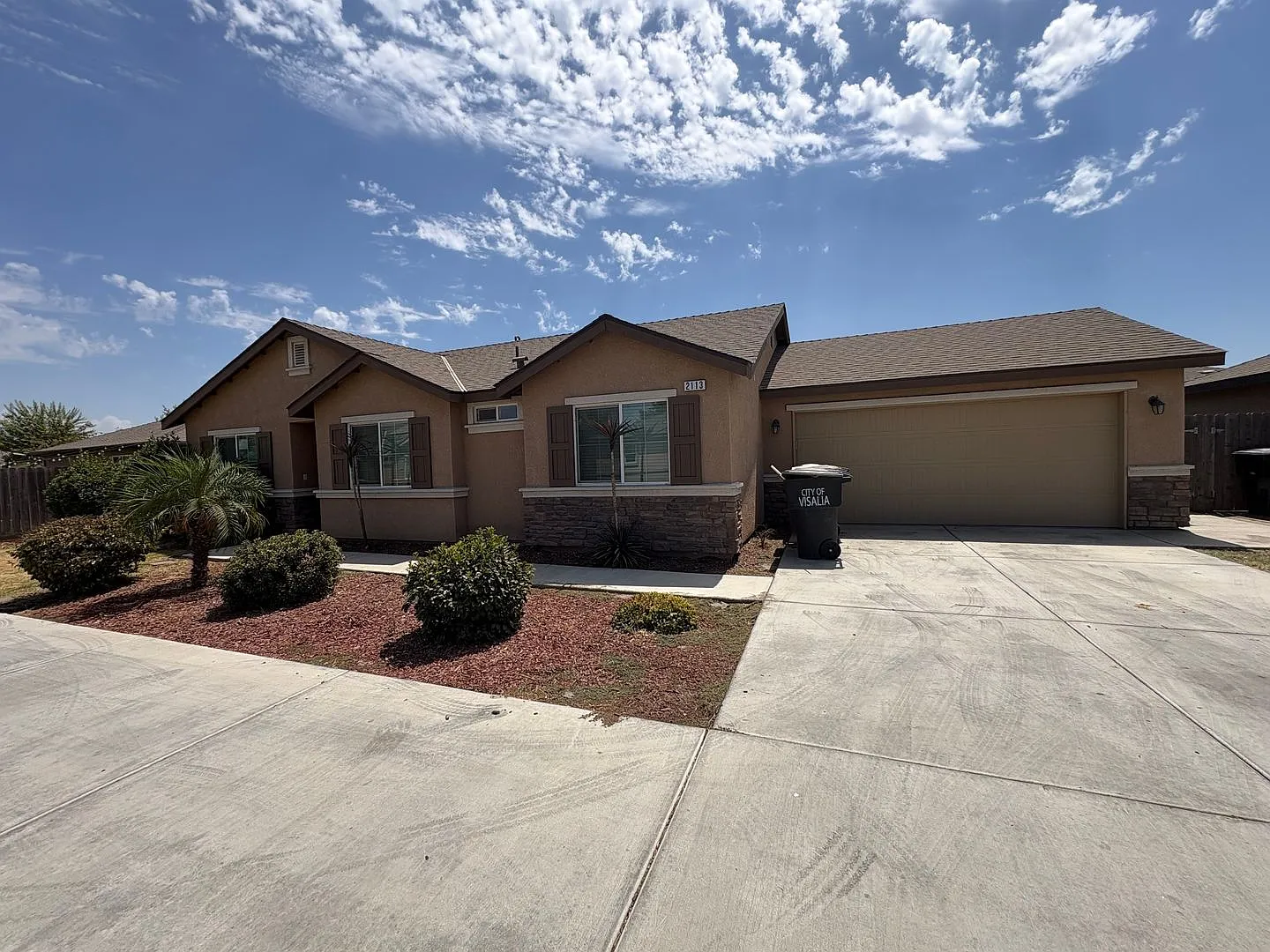 NW Visalia Home Available Now! — Photo 2