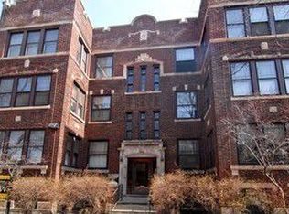 6807 N Greenview Ave #1, Chicago, IL 60626