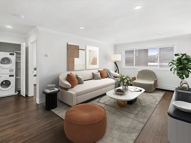 40 Roseland Avenue Apartments