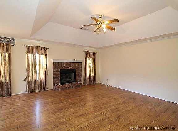 5th image of 1130 E 138th St