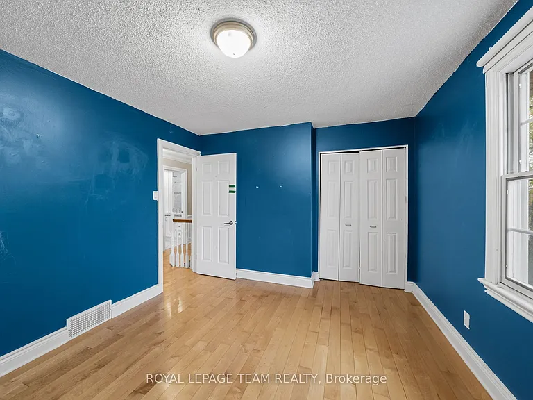 3162 Woodroffe Ave — Photo 28