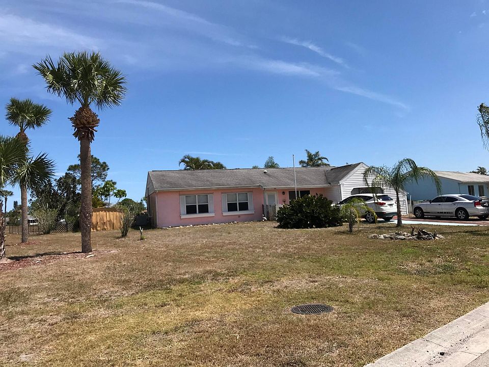 1st image of 2001 SE Hideaway Cir Circle