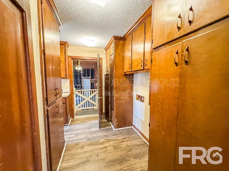 1228 Forest Acres Dr — Photo 13