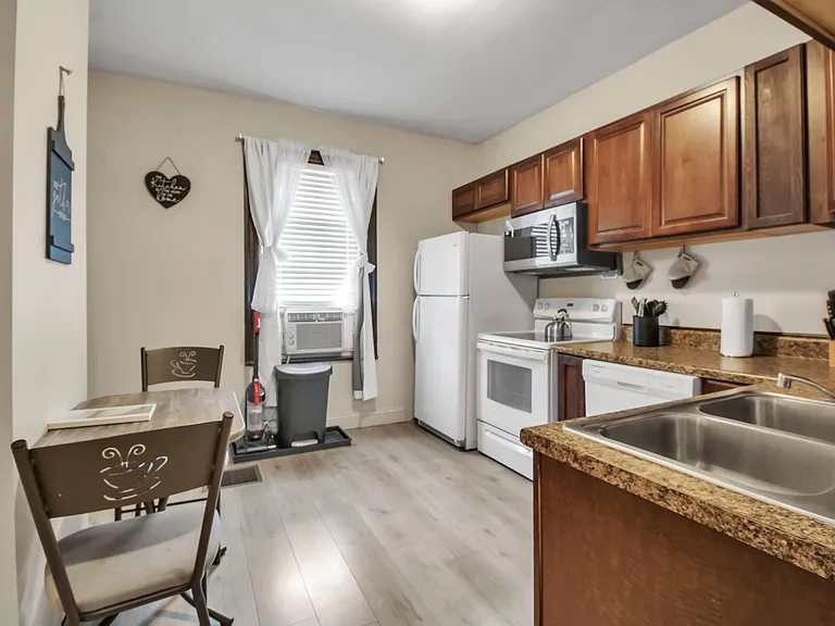 22 B St #24 — Photo 15