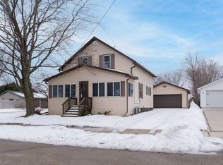 713 Jefferson St, Little Chute, WI 54140