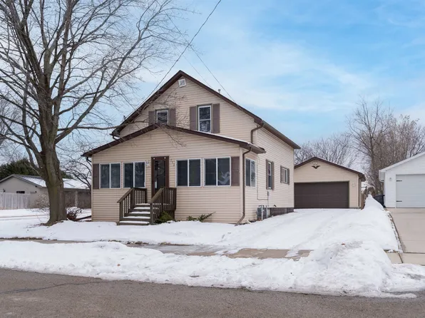 713 Jefferson St, Little Chute, WI 54140