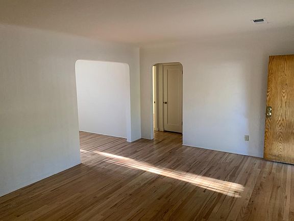3rd image of 317 Montclaire Dr NE