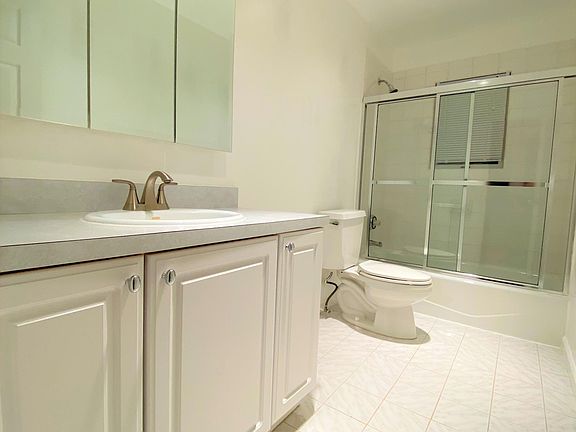 4th image of 15 Blackford Ave Floor 2