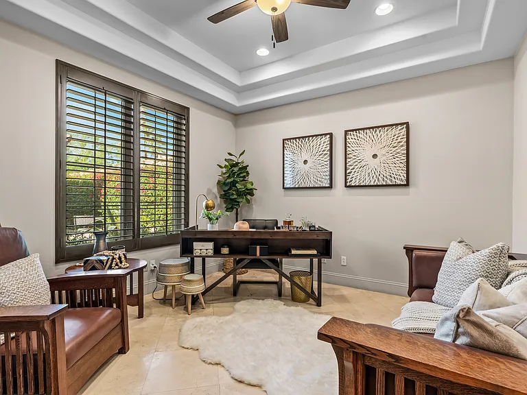 56738 Palms Dr — Photo 14