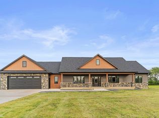 22500 82nd Ave, Mediapolis, IA 52637