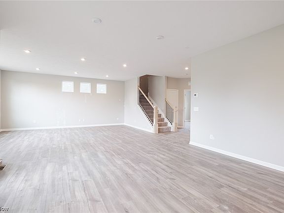 3rd image of 26333 Grand View Dr