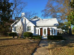271 E Main St, Van, TX 75790