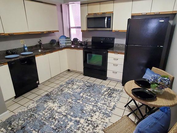 4th image of 5387 Pershing Ave APT A
