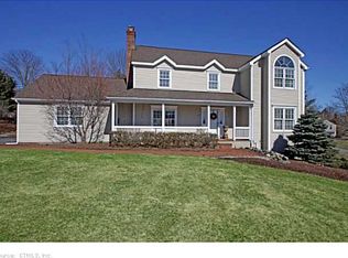 9 Old Tavern Rd, Newtown, CT 06470